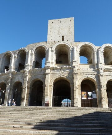 Visite Arles, Guide Conférencier Arles, Tourisme Arles, Visiter Arles, Arènes Arles