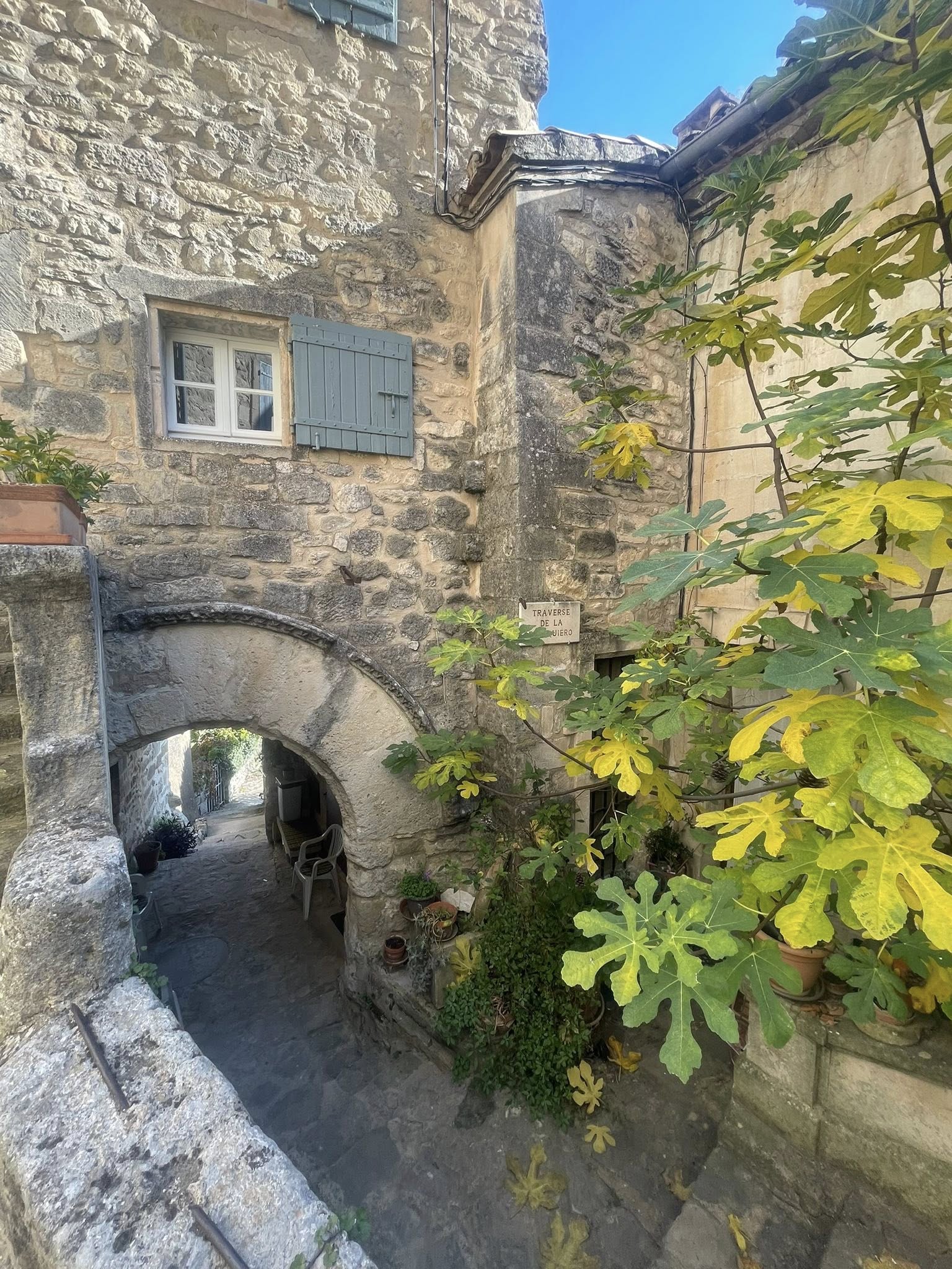 Visite de Lacoste, Guide Lacoste, Visite du Luberon