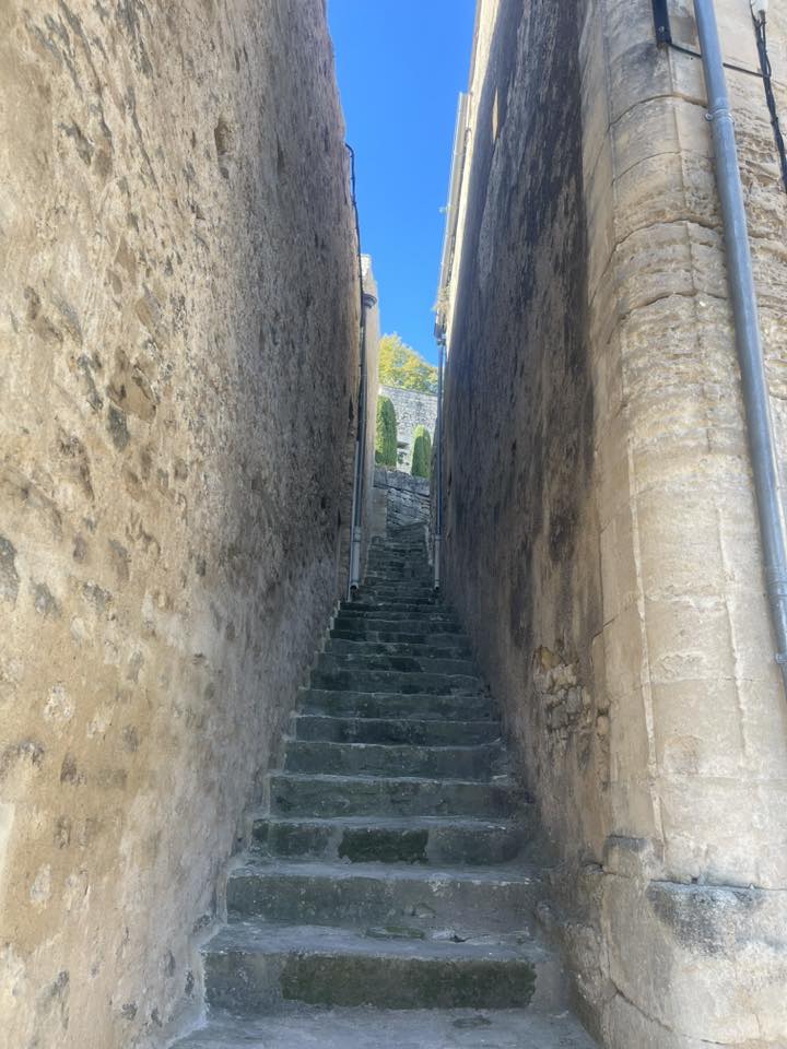 Visite de Lacoste, Guide Lacoste, Visite du Luberon